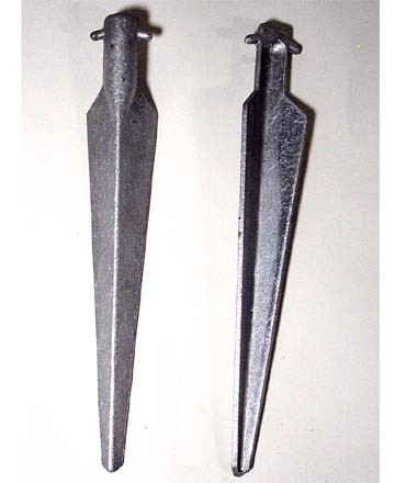 Pair of Nato Aluminum Angle V-Stake (11 1/4 inch)